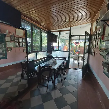 Newmidi Terrace, Wifi Penzion