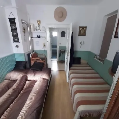 בית הארחה Newmidi Terrace, Wifi שיופוק