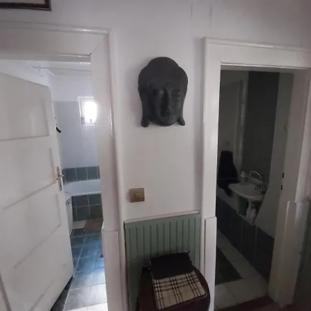 Newmidi Terrace, Wifi Penzion