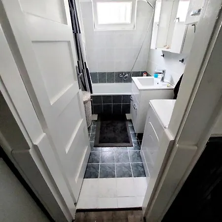 Newmidi Terrace, Wifi בית הארחה 3*