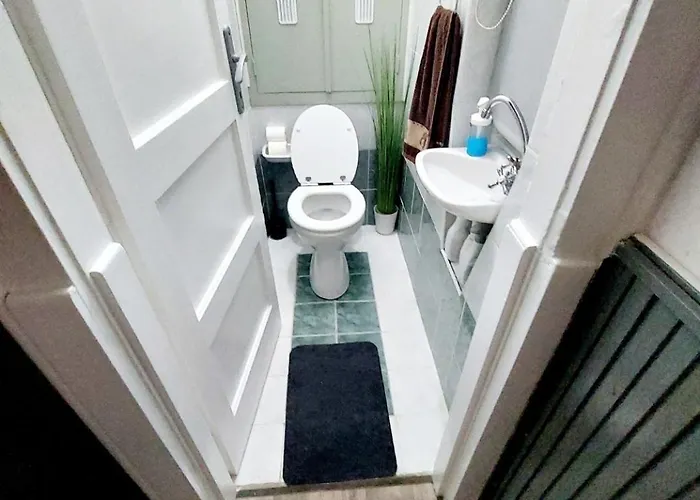 Newmidi Terrace, Wifi Gæstehus